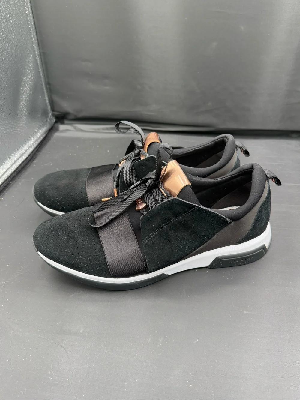 Ted Baker Black Suede Rose Gold Bow Cepap Sneaker Coquette Whimsigoth Sz‎ 8.5